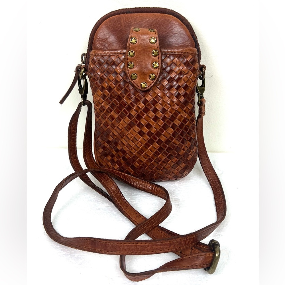 Vilenca Holland Woven Leather Crossbody Phone Bag
